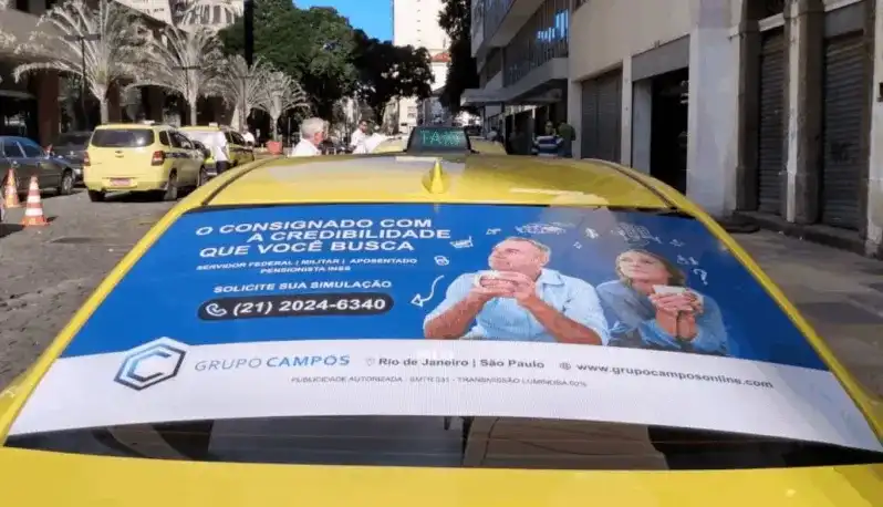 totem de rua para anúncio em avenidas de salvador